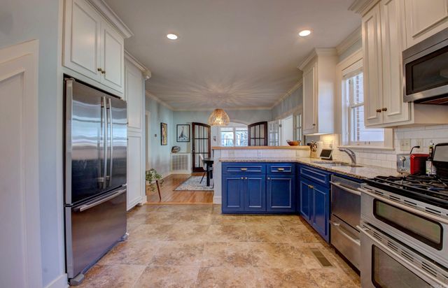 205 Crystal Ct, Little Rock, AR 72205