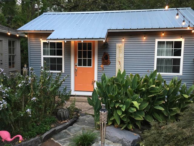 205 Crystal Ct, Little Rock, AR 72205