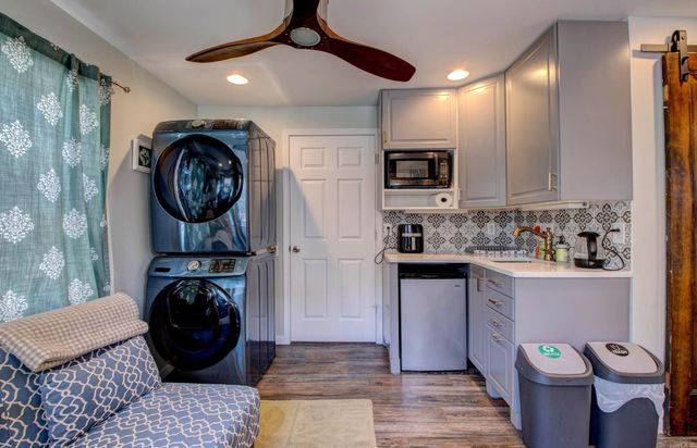 205 Crystal Ct, Little Rock, AR 72205