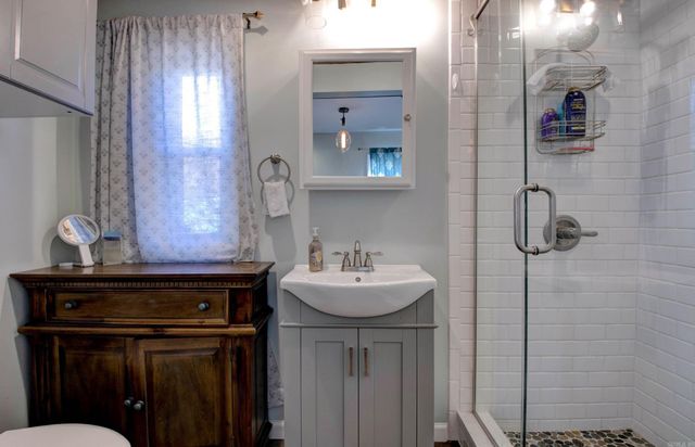 205 Crystal Ct, Little Rock, AR 72205