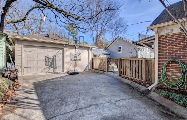 205 Crystal Ct, Little Rock, AR 72205