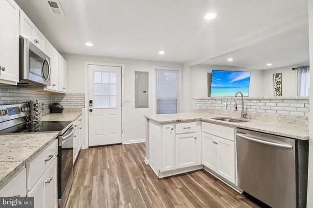 1605 AIRPORT LN, Accokeek, MD 20607