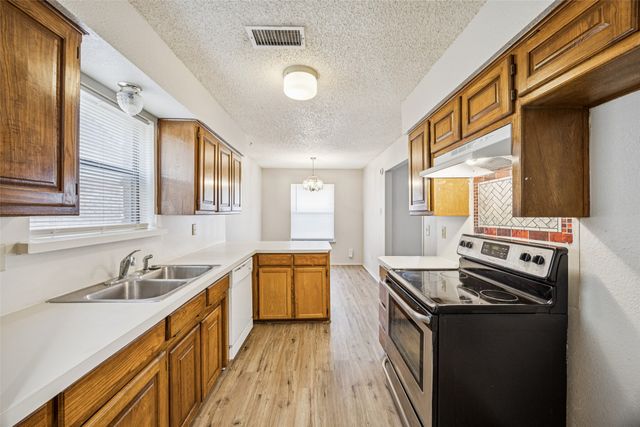 2718 Sherry Street, Arlington, TX 76014