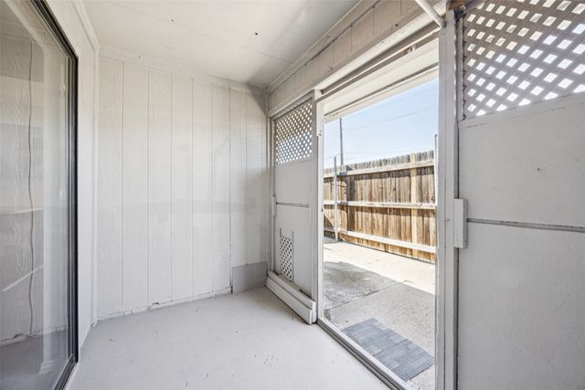 2718 Sherry Street, Arlington, TX 76014