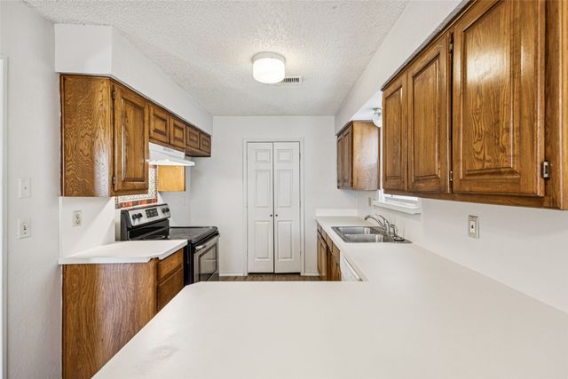 2718 Sherry Street, Arlington, TX 76014