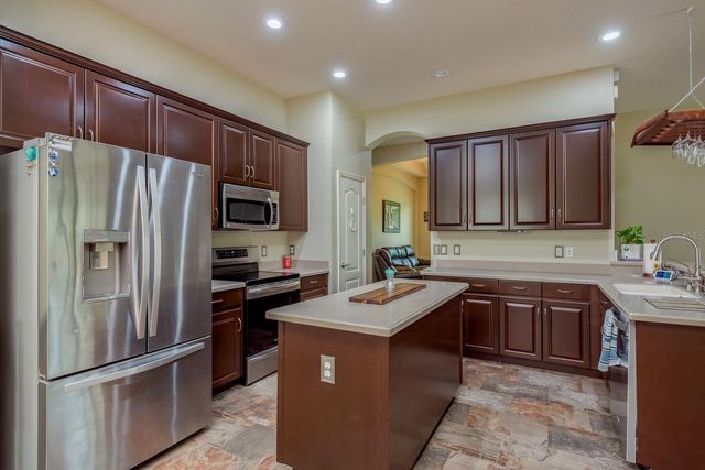 5920 BRAMBLE BUSH COURT, Zephyrhills, FL 33541