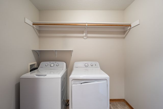 1629 NW College Avenue, Ankeny, IA 50023