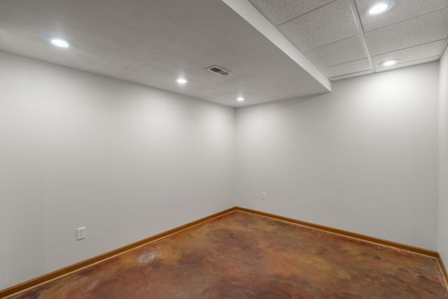 1629 NW College Avenue, Ankeny, IA 50023