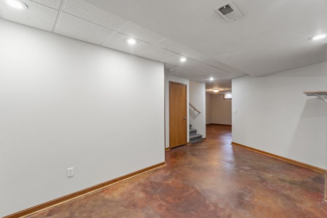 1629 NW College Avenue, Ankeny, IA 50023
