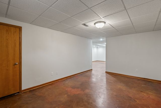 1629 NW College Avenue, Ankeny, IA 50023
