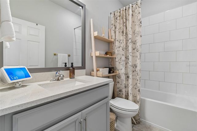 5722 SILVER SUN DR, Apollo Beach, FL 33572