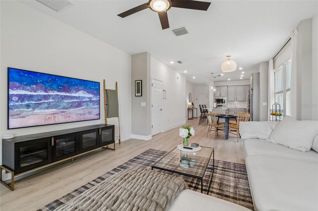 5722 SILVER SUN DR, Apollo Beach, FL 33572