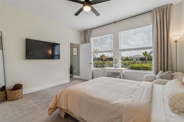 5722 SILVER SUN DR, Apollo Beach, FL 33572