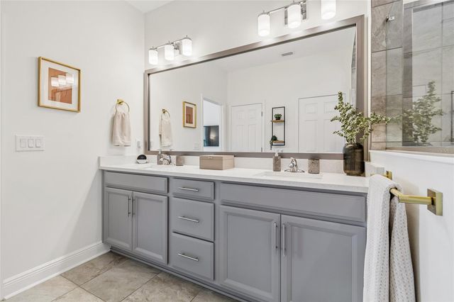 5722 SILVER SUN DR, Apollo Beach, FL 33572