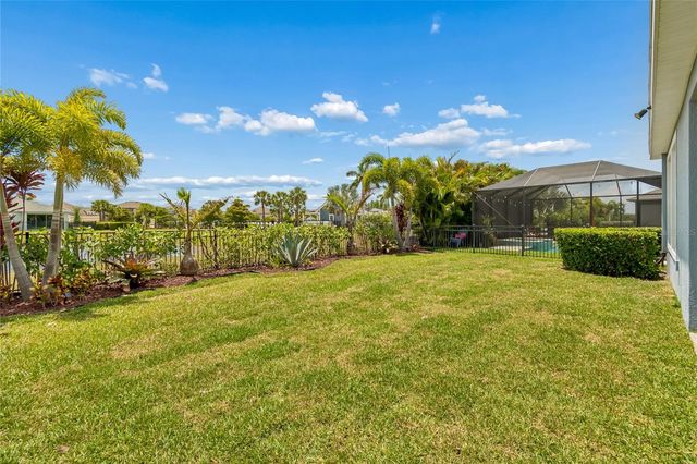 5722 SILVER SUN DR, Apollo Beach, FL 33572
