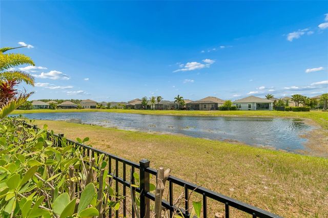 5722 SILVER SUN DR, Apollo Beach, FL 33572