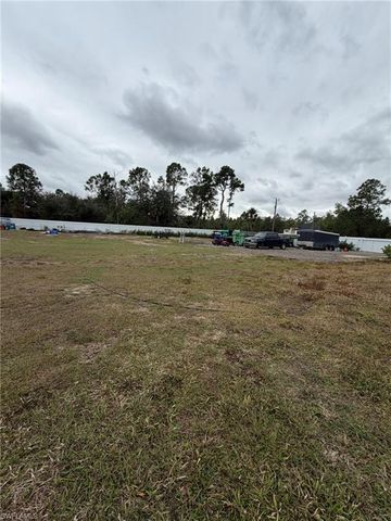 1016 Cleveland AVE, Lehigh Acres, FL 33972