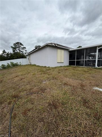 1016 Cleveland AVE, Lehigh Acres, FL 33972