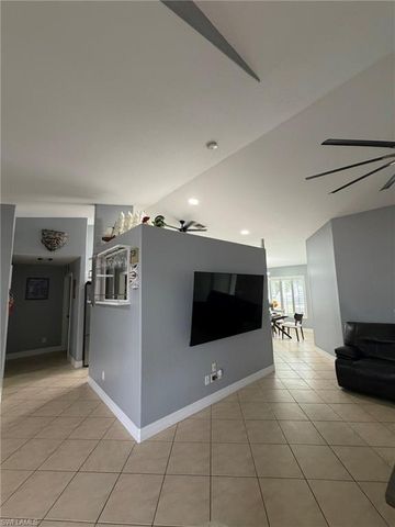 1016 Cleveland AVE, Lehigh Acres, FL 33972