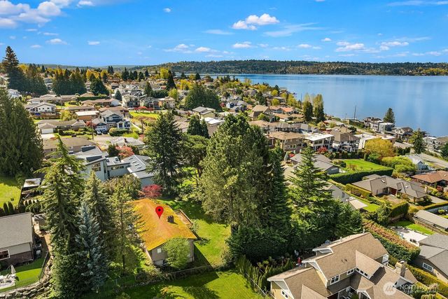 3737 Park Avenue N, Renton, WA 98056