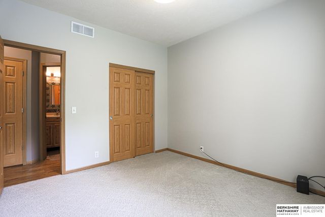 18921 K Street, Omaha, NE 68135