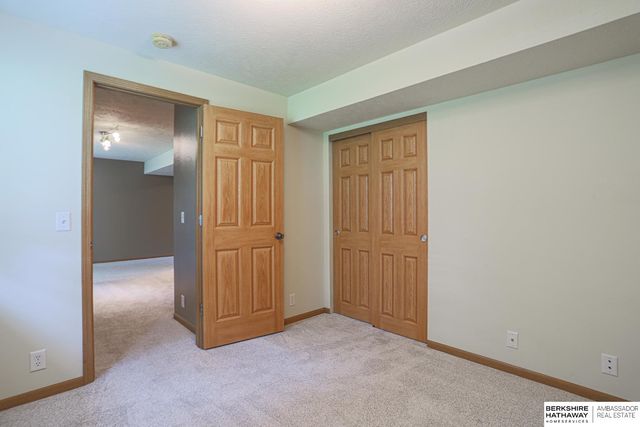 18921 K Street, Omaha, NE 68135