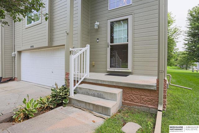 18921 K Street, Omaha, NE 68135