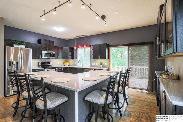 18921 K Street, Omaha, NE 68135