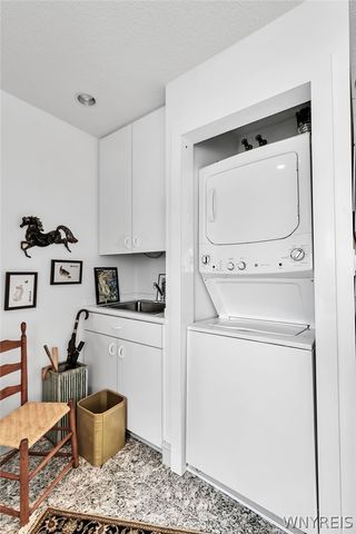 40 Waterfront Circle 401, Buffalo, NY 14202