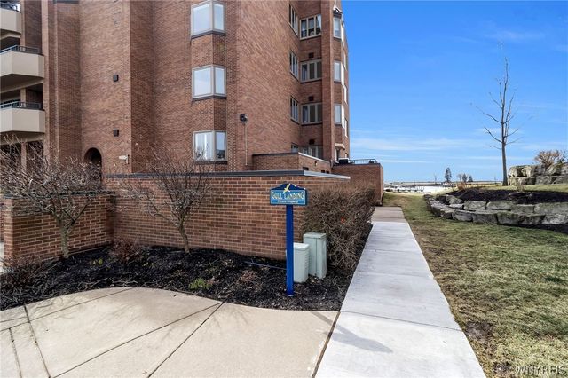 40 Waterfront Circle 401, Buffalo, NY 14202