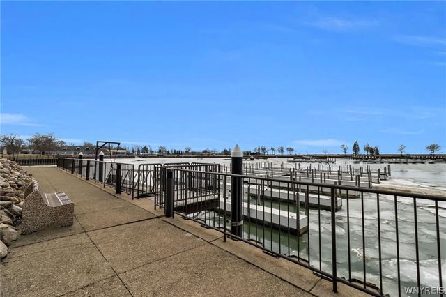 40 Waterfront Circle 401, Buffalo, NY 14202