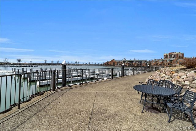40 Waterfront Circle 401, Buffalo, NY 14202