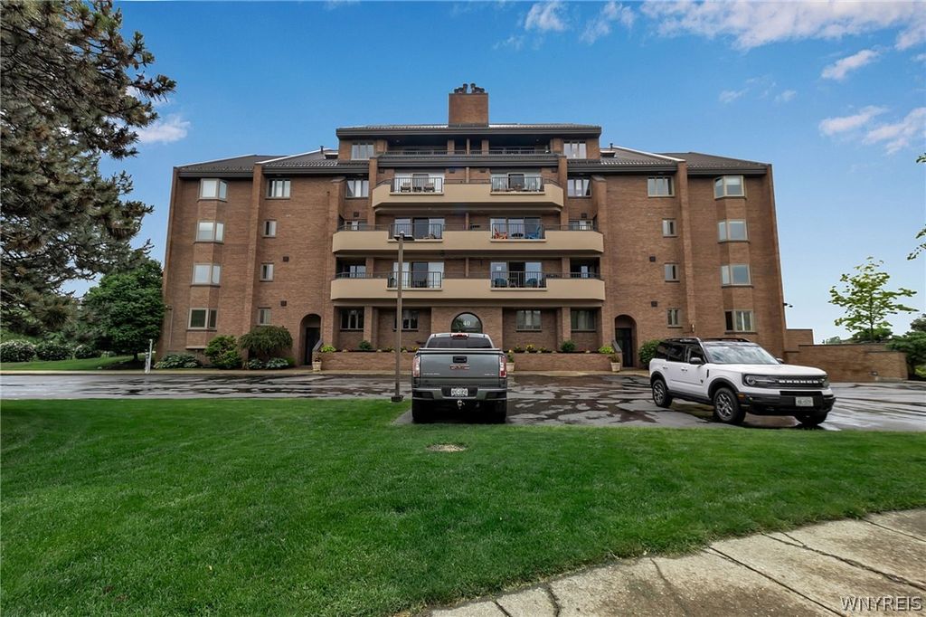 40 Waterfront Circle 401, Buffalo, NY 14202