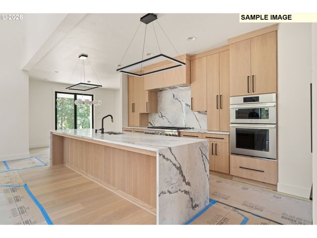 12162 Nw STEWARTRIDGE Ln, Portland, OR 97229