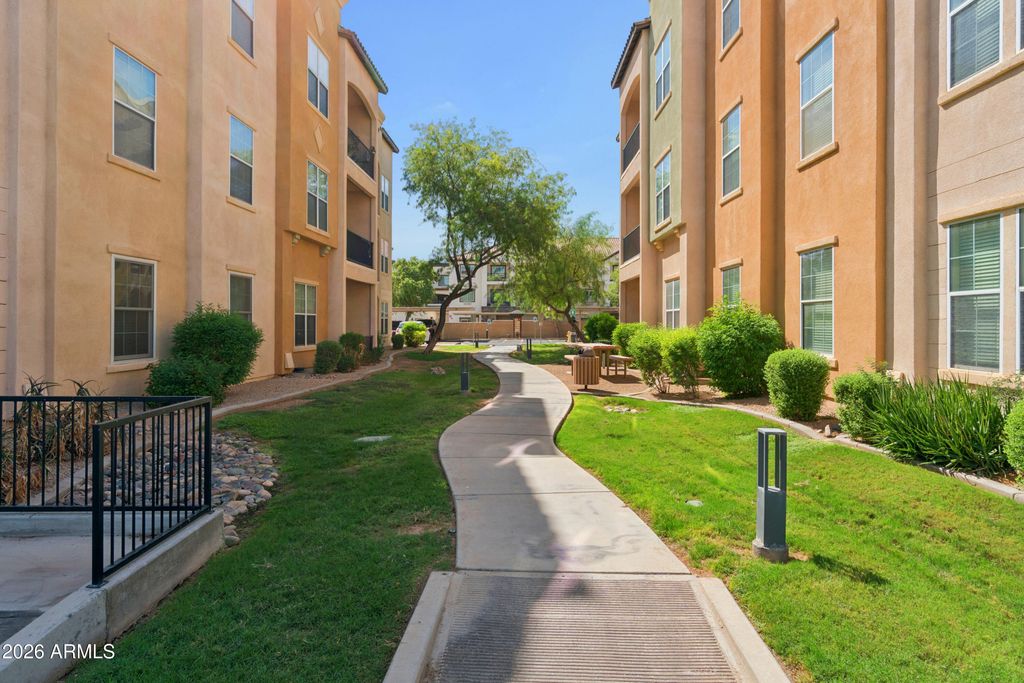 14575 W MOUNTAIN VIEW Boulevard 11220, Surprise, AZ 85374 — photo 2