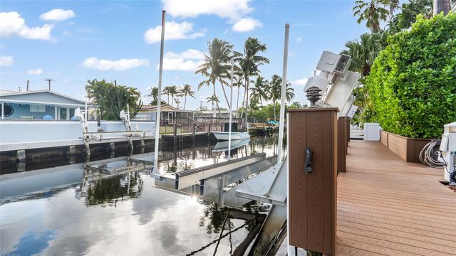 1700 SW 5th Ct, Fort Lauderdale, FL 33312