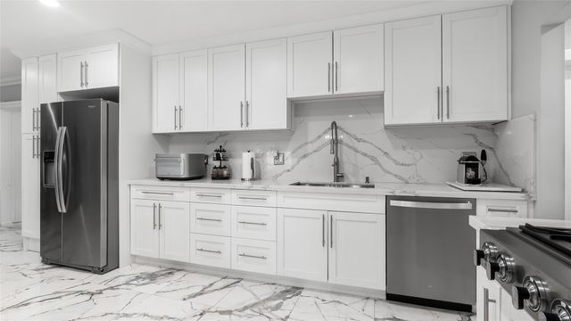 1700 SW 5th Ct, Fort Lauderdale, FL 33312