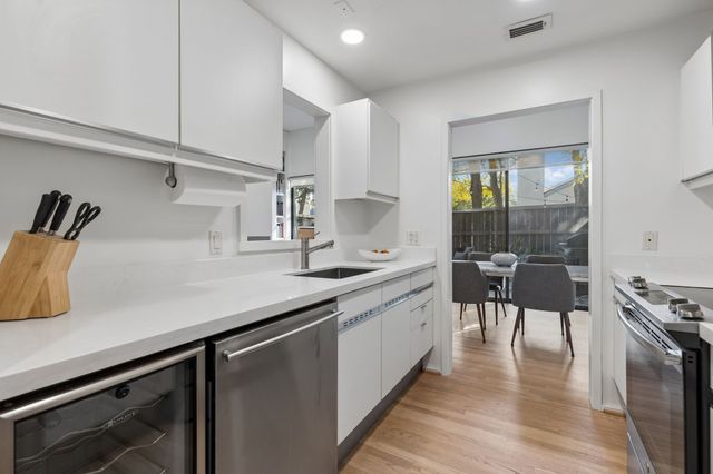 5990 Lindenshire Lane 121, Dallas, TX 75230