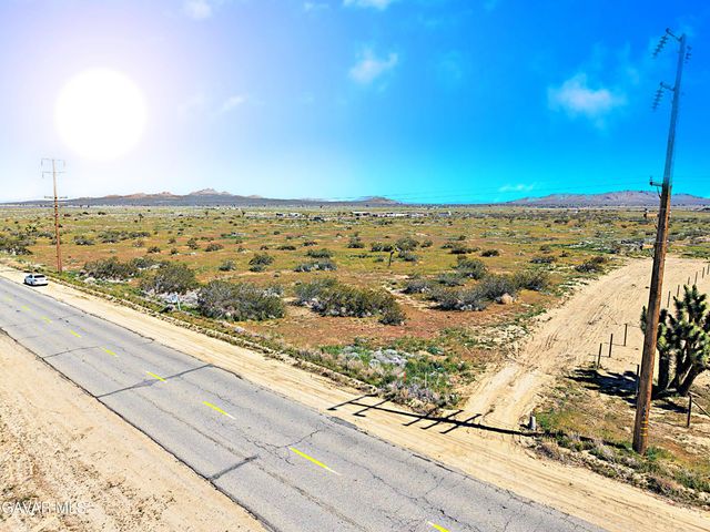 Cor 110th Ste Pav, Sun Village, CA 93543