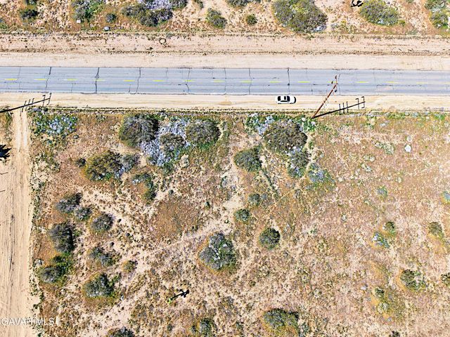 Cor 110th Ste Pav, Sun Village, CA 93543