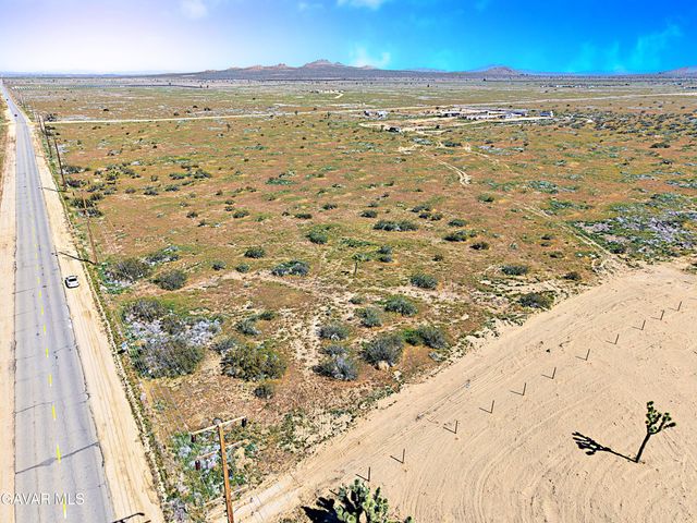 Cor 110th Ste Pav, Sun Village, CA 93543