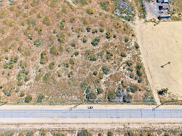 Cor 110th Ste Pav, Sun Village, CA 93543