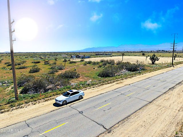 Cor 110th Ste Pav, Sun Village, CA 93543