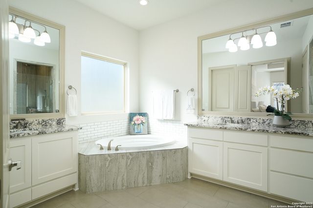 17618 HILLSEDGE, San Antonio, TX 78257