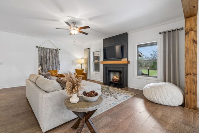 12745 N Milton Rd, Milton, TN 37118