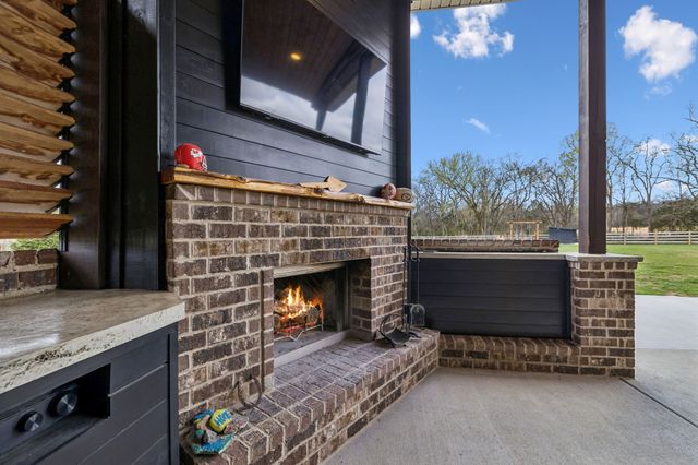 12745 N Milton Rd, Milton, TN 37118