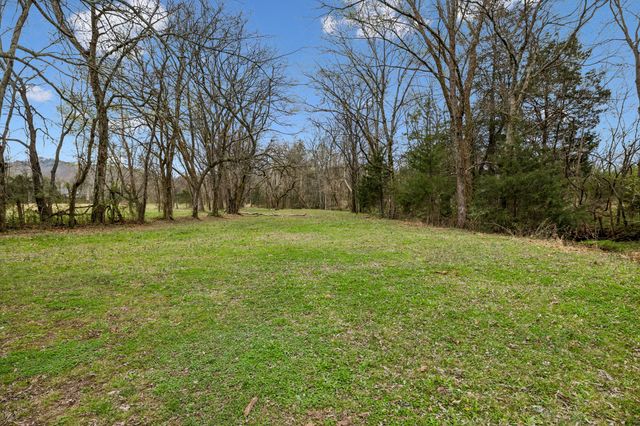 12745 N Milton Rd, Milton, TN 37118