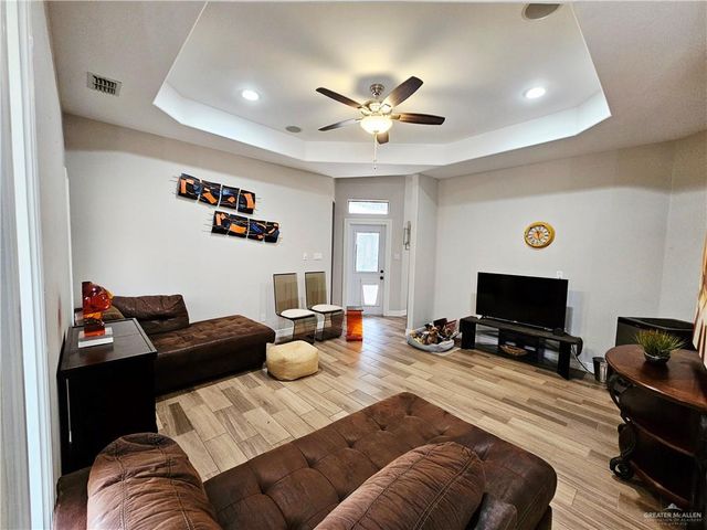 7105 N 4th Street, Mcallen, TX 78504