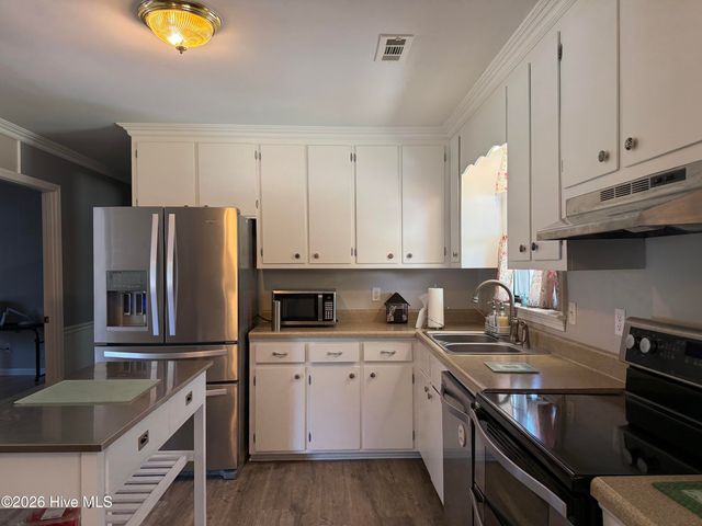 203 Fox Drive, Dudley, NC 28333