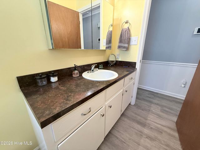 203 Fox Drive, Dudley, NC 28333